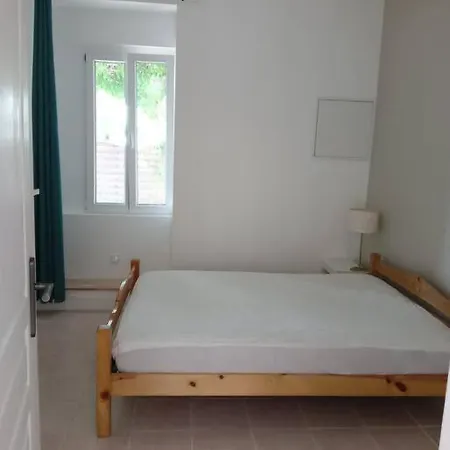 Maison Sur 아파트 *